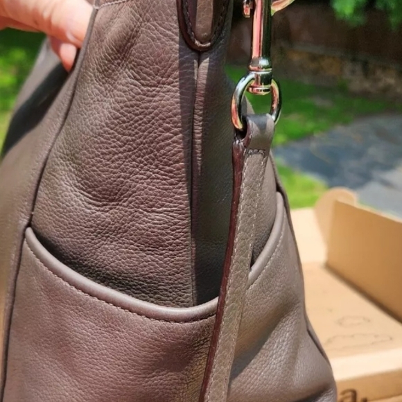 Large Coach Shoulder Bag - Picture 4 of 8